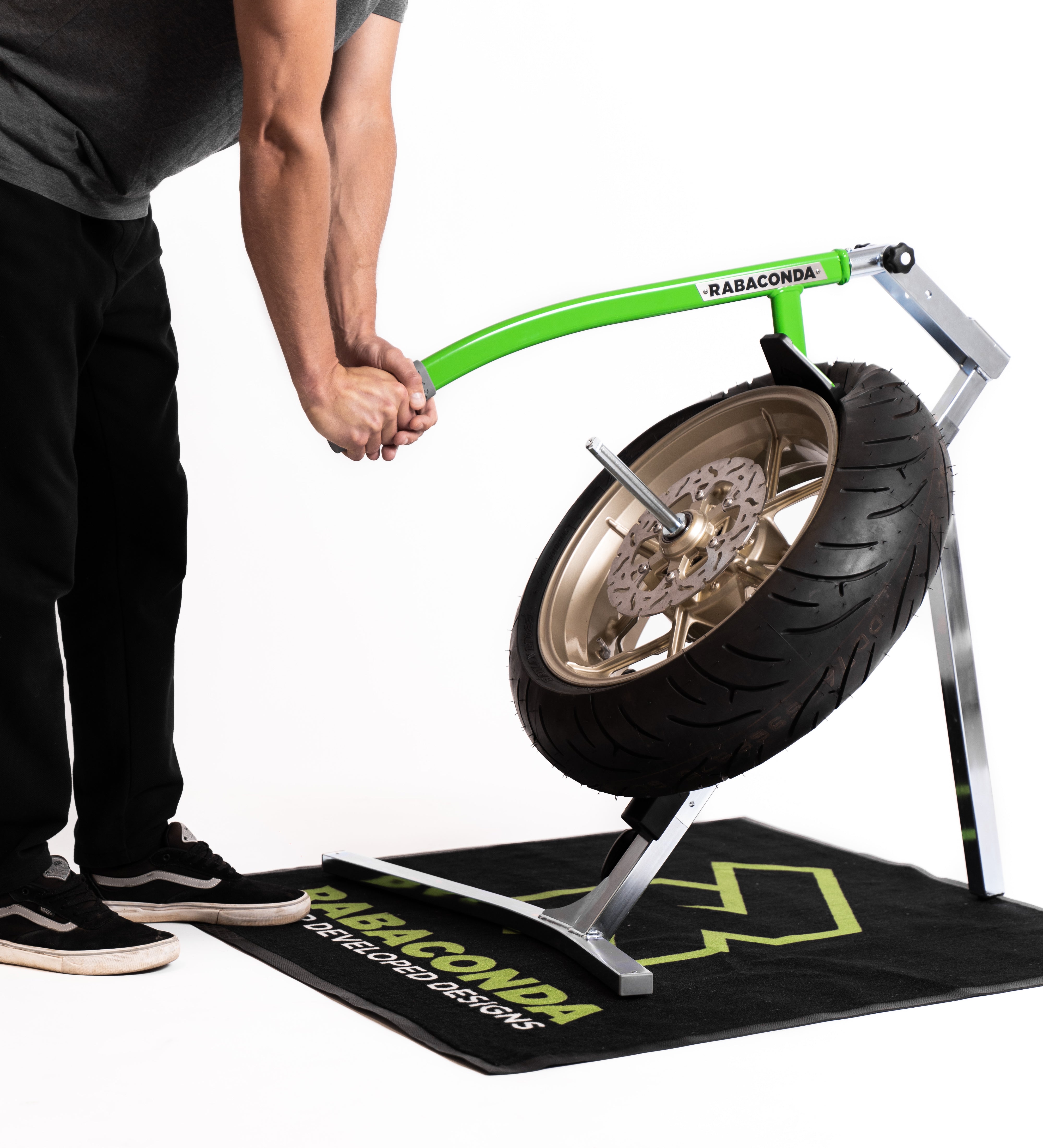 Rabaconda Starter Street Bike Tyre Changer Kit in use