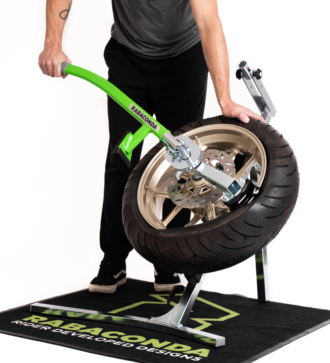 Rabaconda Street Bike Tire Changer in use